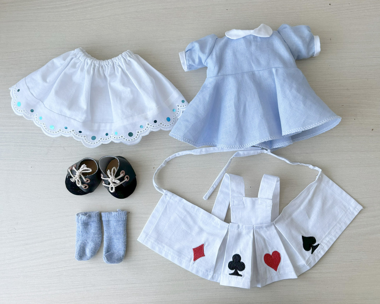 Alice in Wonderland and the White Rabbit