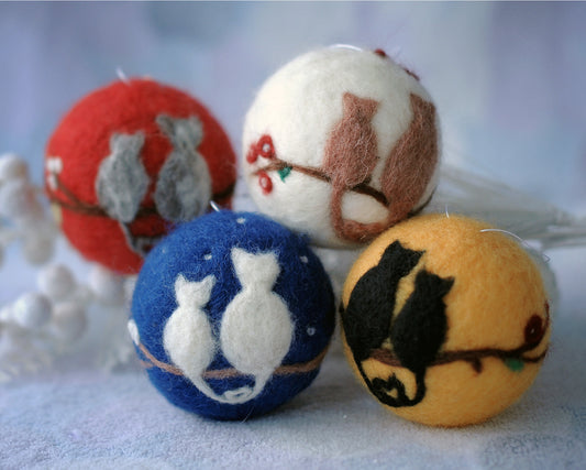 Needle felted Christmas ornament - Cat love