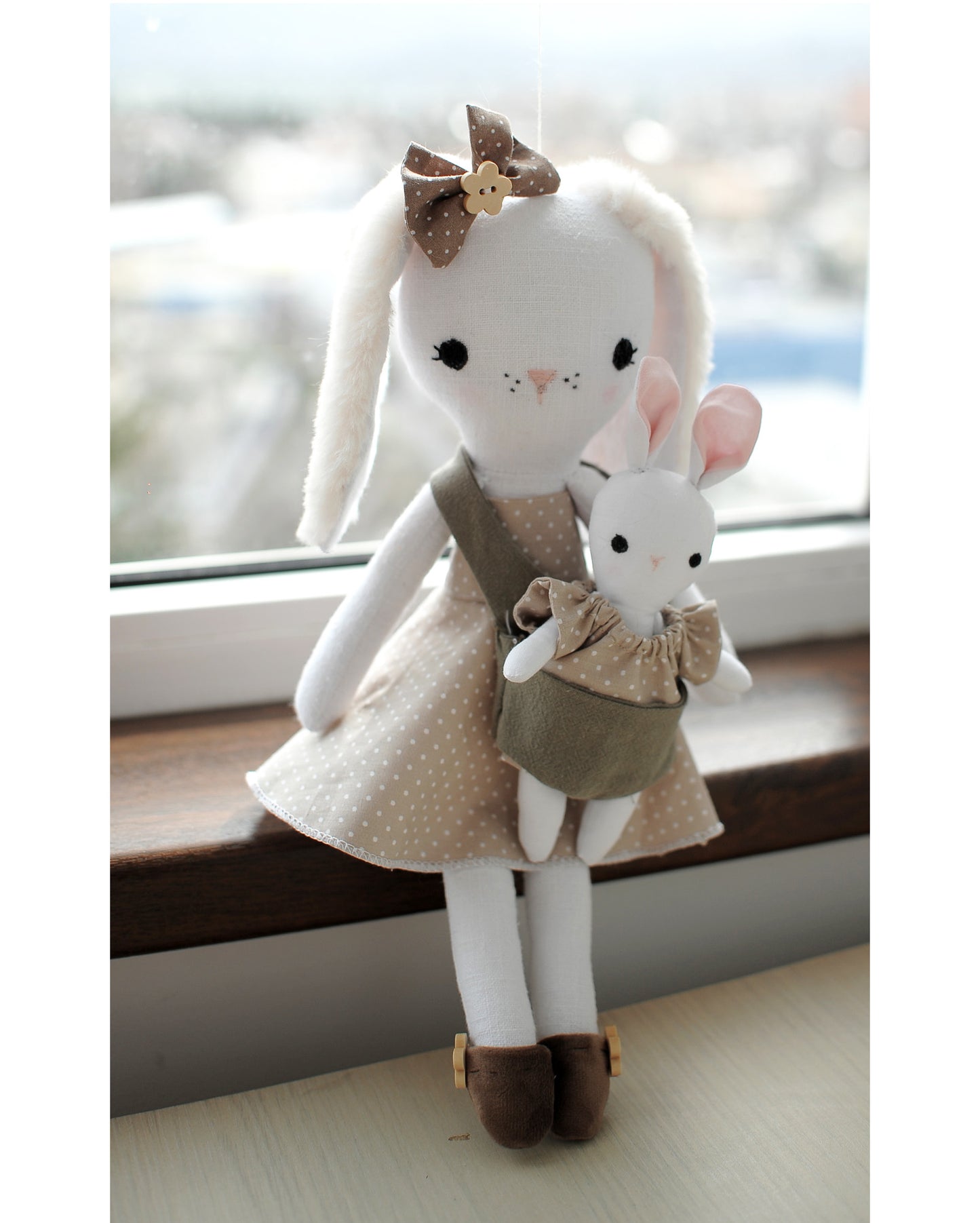 Mom and baby bunny dolls