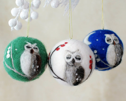Needle felted Christmas ornament - owl