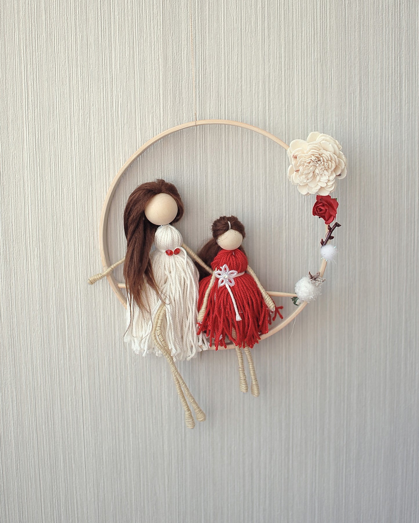 Macrame dolls - mother and daughter