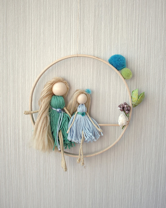 Macrame dolls - mother and daughter