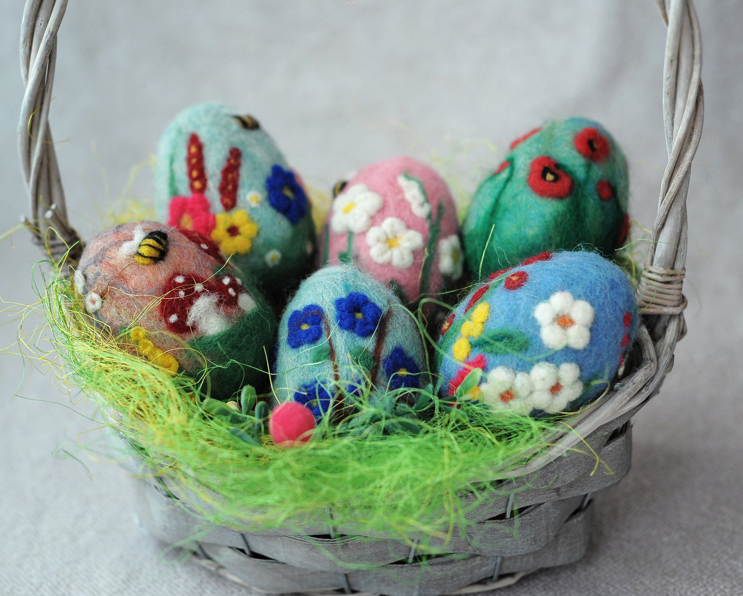 Oeuf de Pâques feutré à l'aiguille